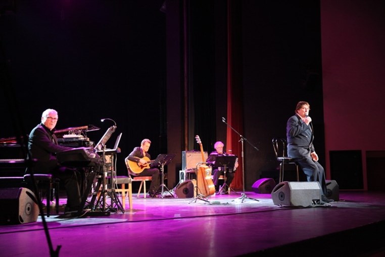 Bernard Sauvat Au Casino Du Liban